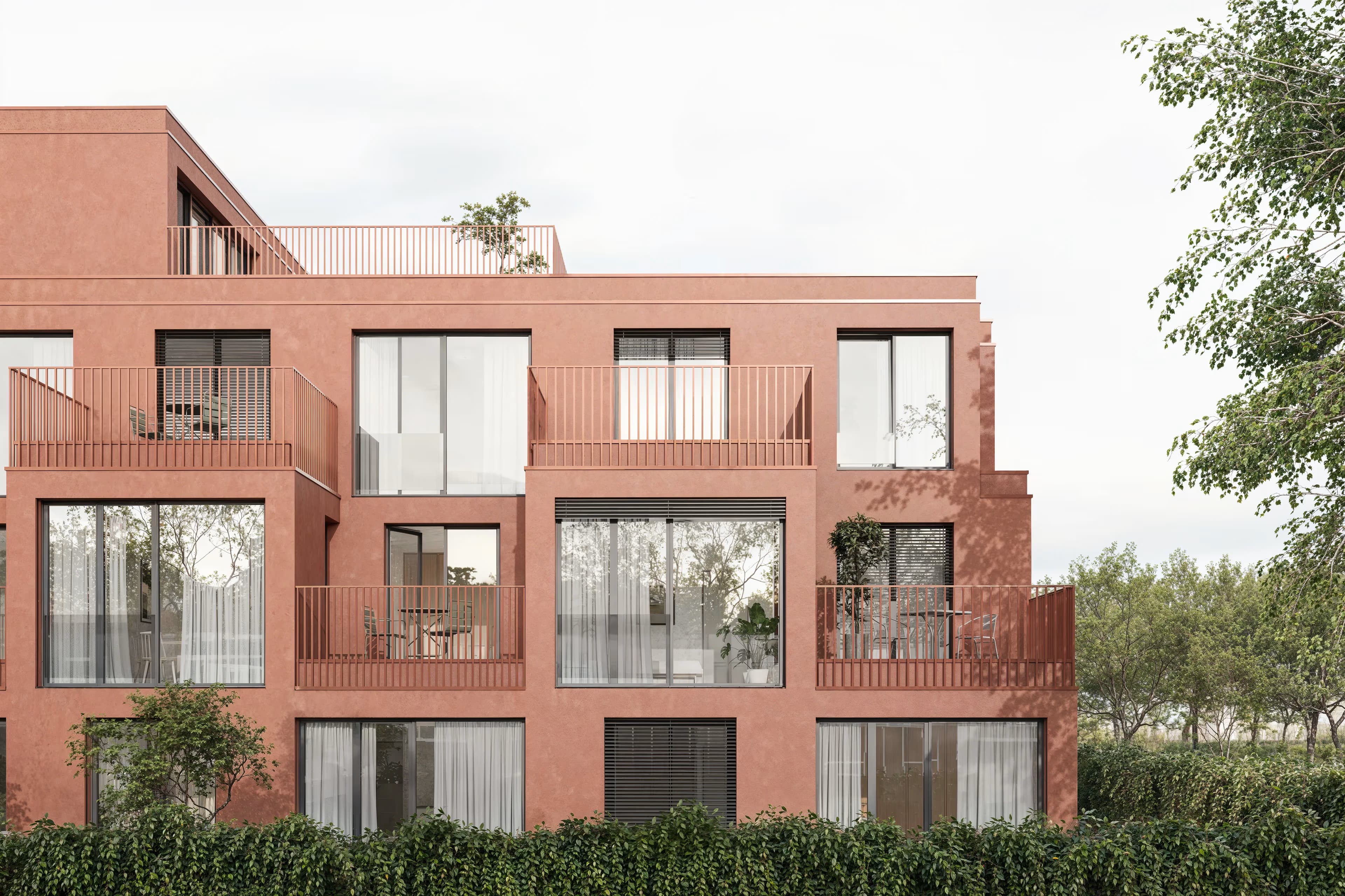 Exteriér projektu za súmraku